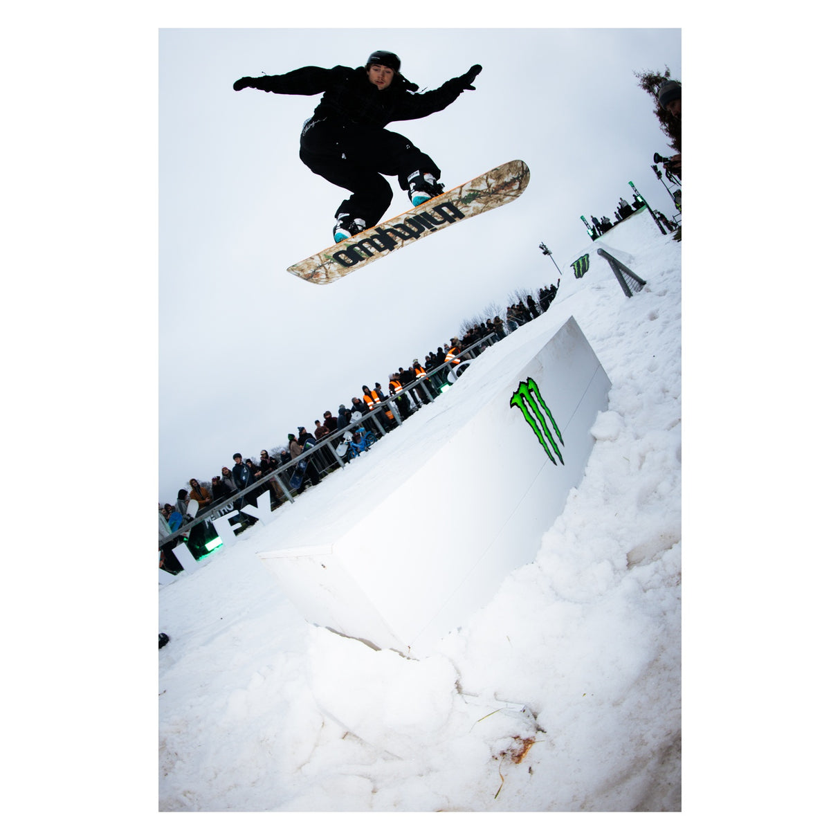 T32M Snowboard 2027