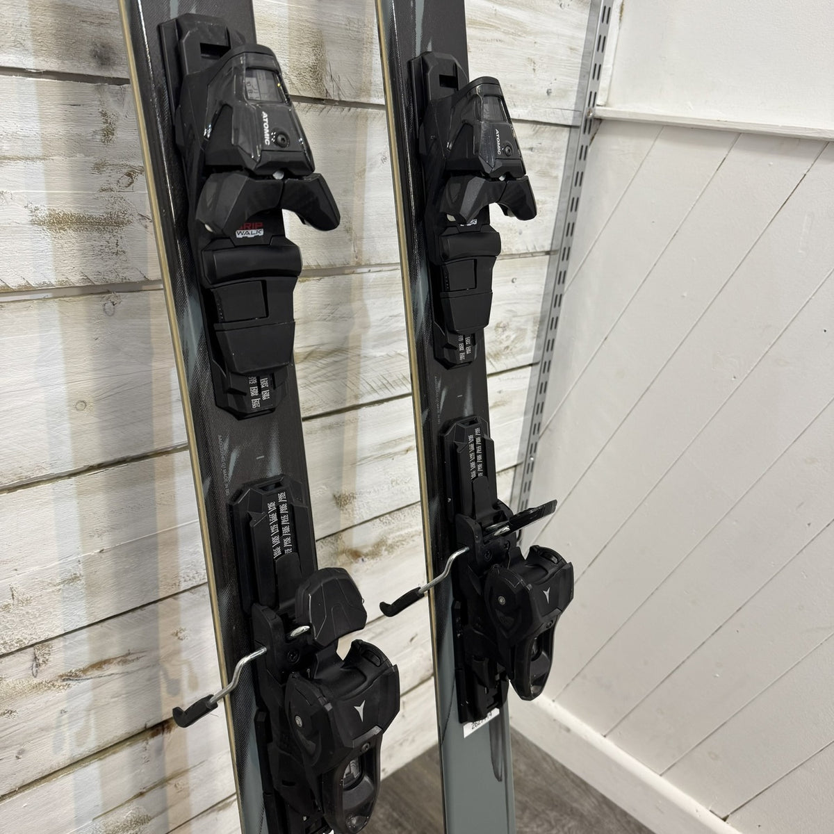 Maverick 84 LT Skis & E M10 GW Binding - Ex Demo