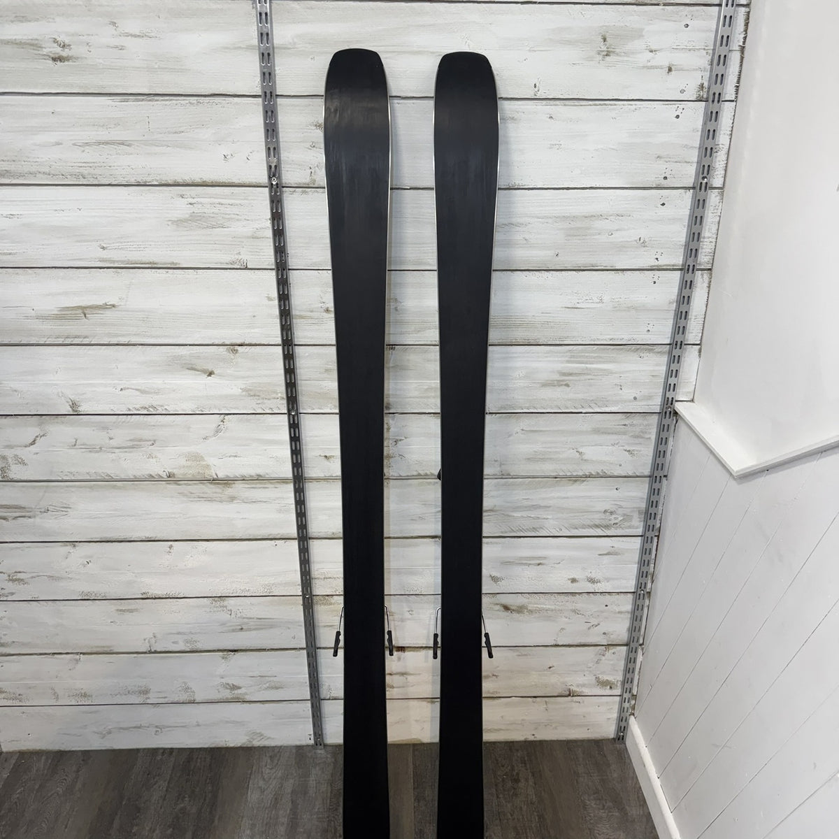 Maverick 84 LT Skis & E M10 GW Binding - Ex Demo