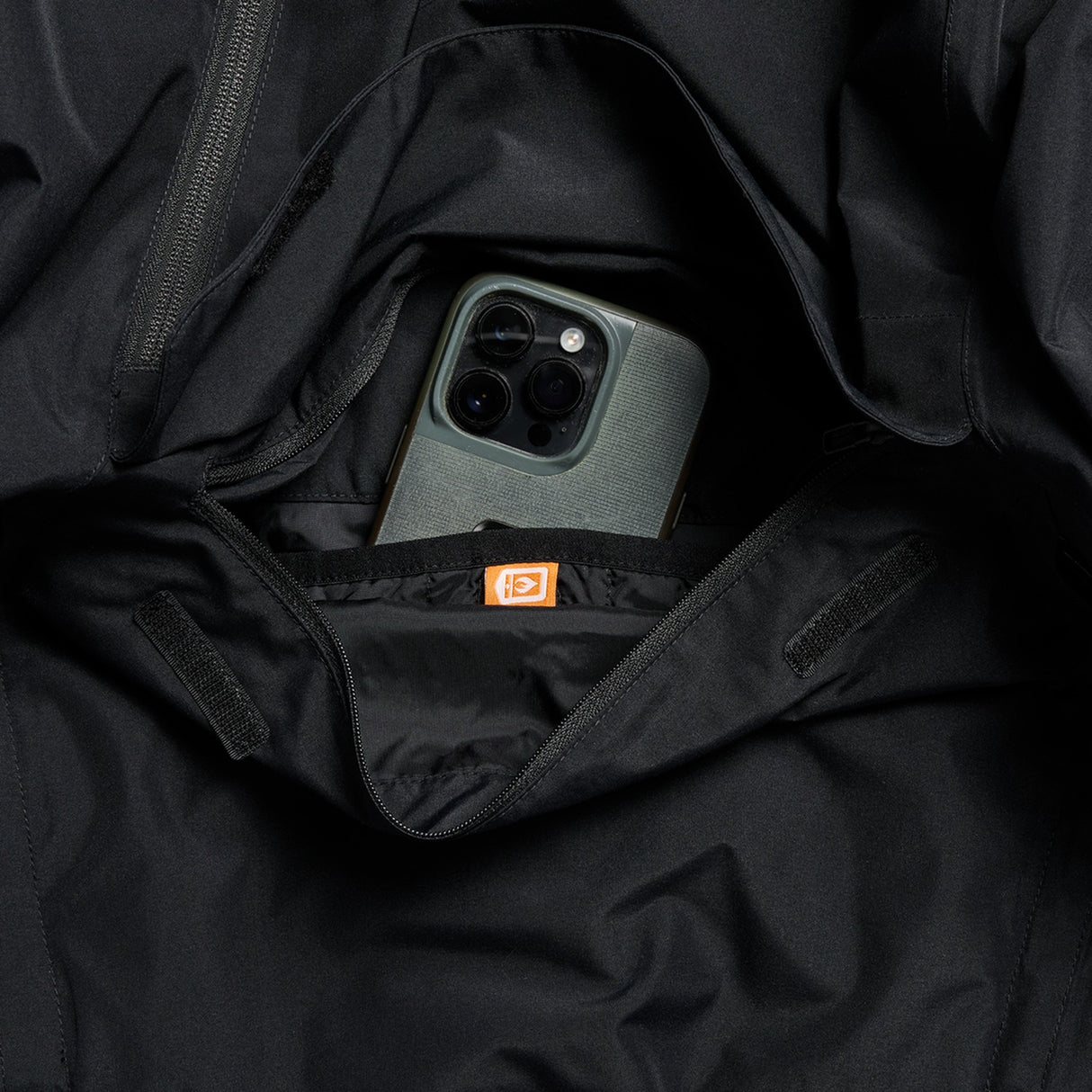 Reserve 2L Relaxed Anorak Snowboard Jacket