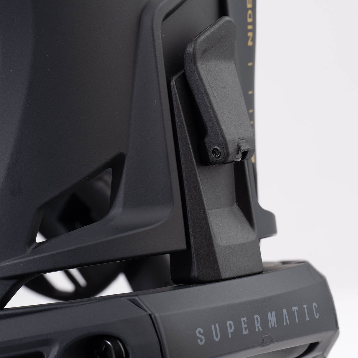 Supermatic Snowboard Bindings 2025 - Snowtrax