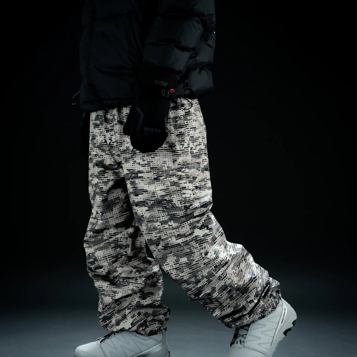 Howl Nowhere Pant in Camo, studio