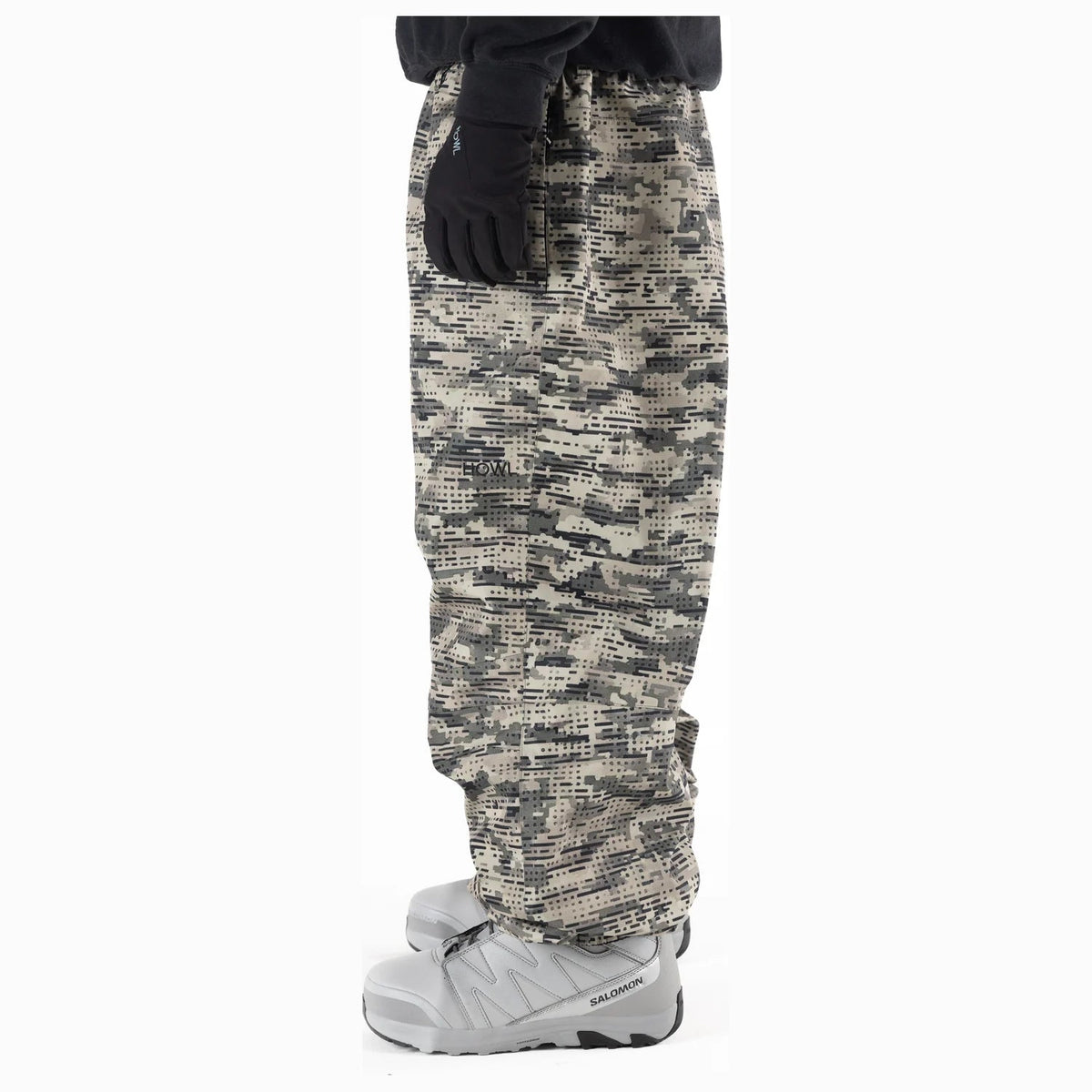 Howl Nowhere Pant in Camo, side on model