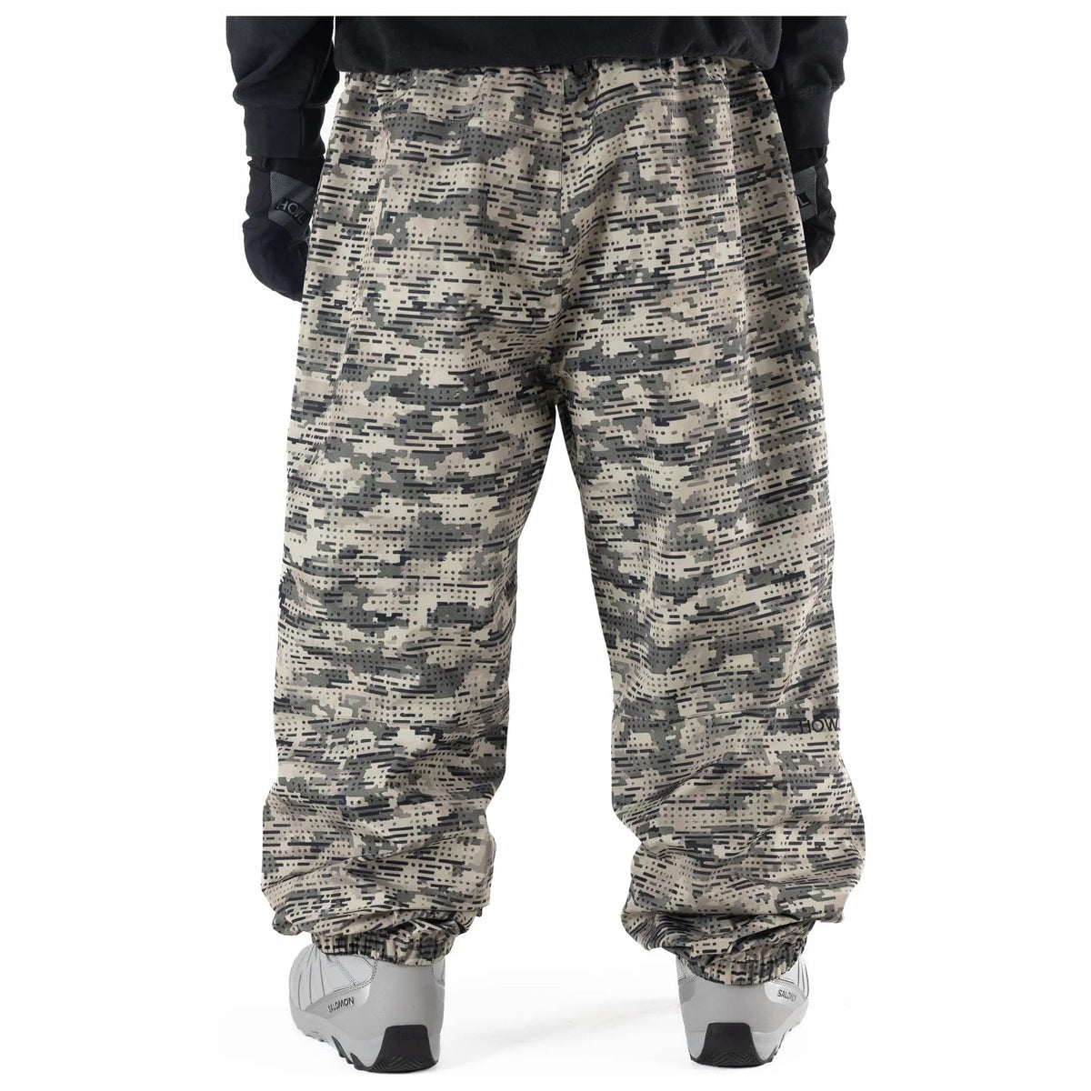 Howl Nowhere Pant in Camo, back on model