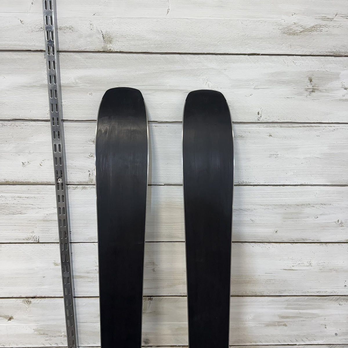 Maverick 84 LT Skis & E M10 GW Binding - Ex Demo