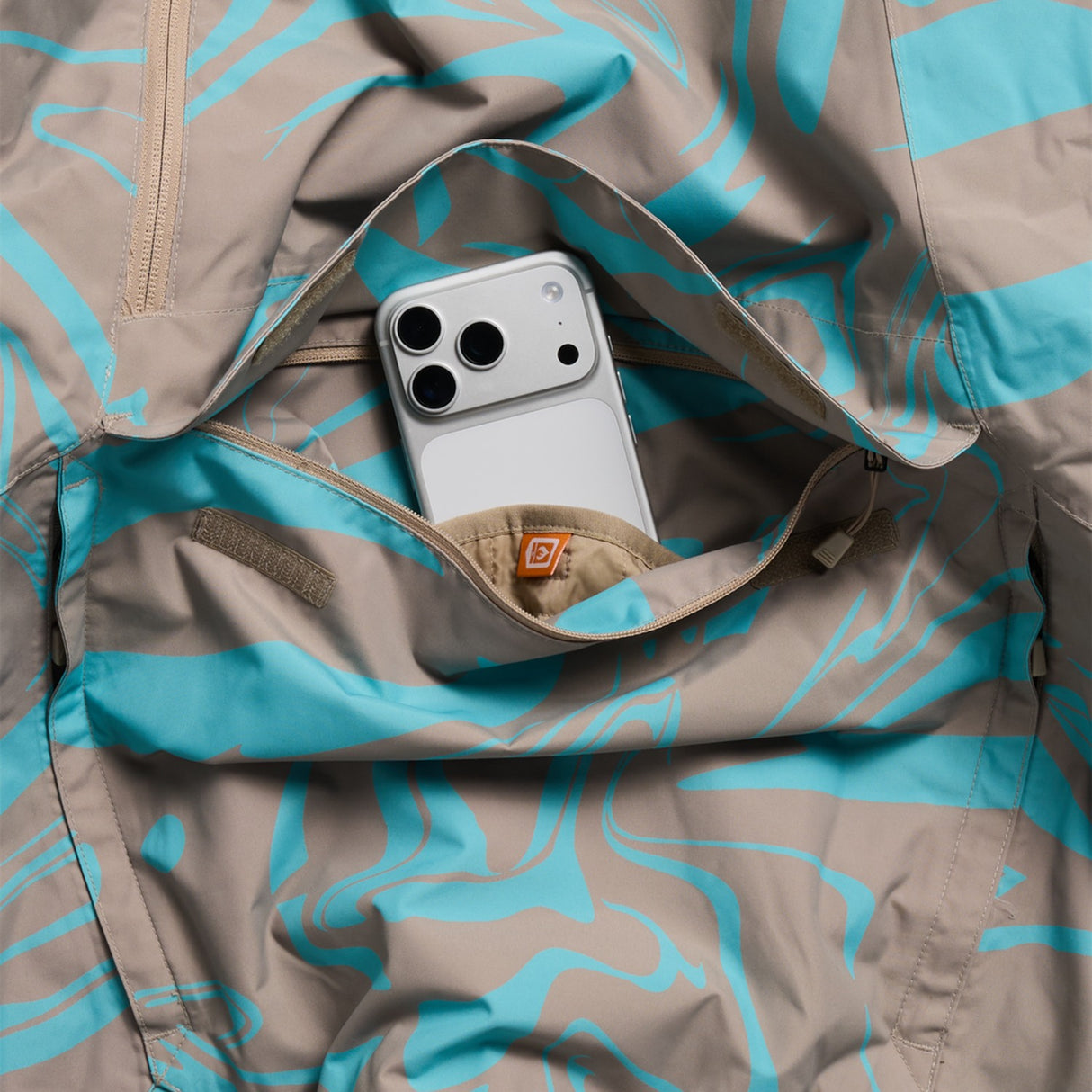 Reserve 2L Relaxed Anorak Snowboard Jacket