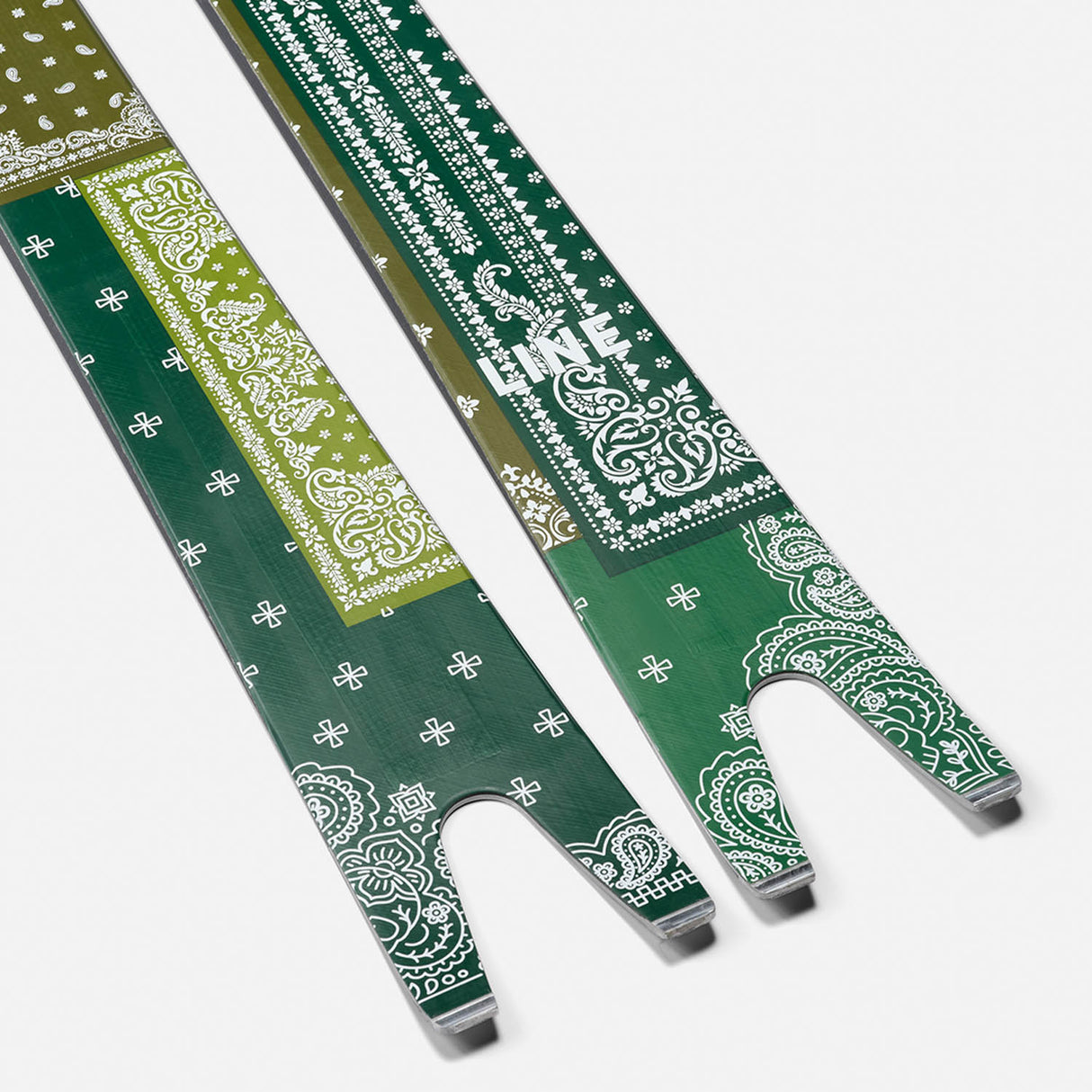 Sakana Skis 2025 - Snowtrax