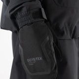 Howl Helm GORE-TEX U Mitt worn on the hill