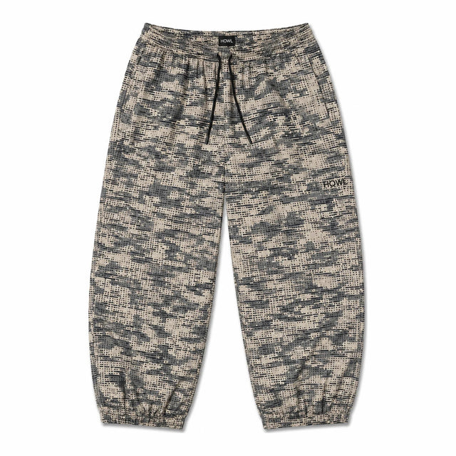 Howl Nowhere Pant in Camo